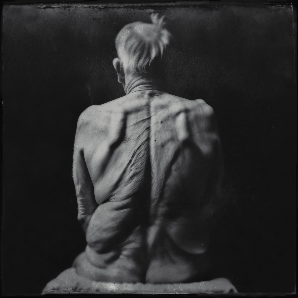 In the folds of the night
