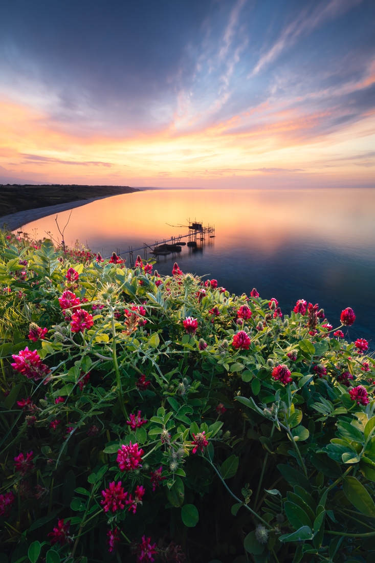 THE EMBODIMENT OF THE LIGHT - Punta Aderci