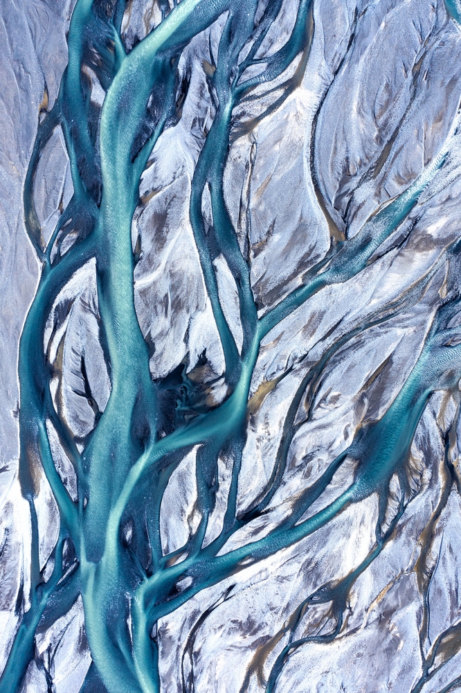 Nature paints