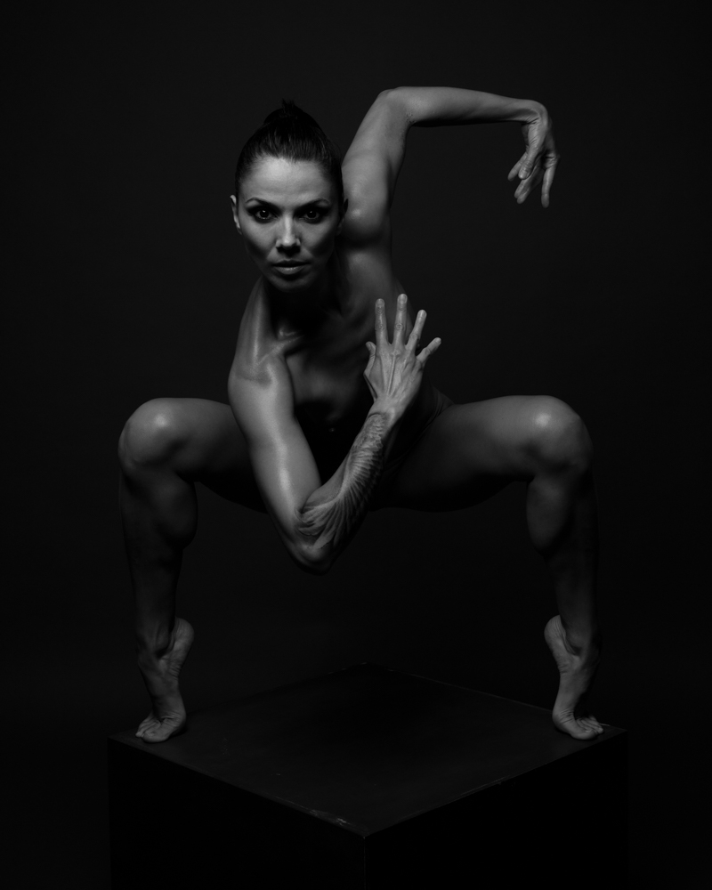Postures of the naked self