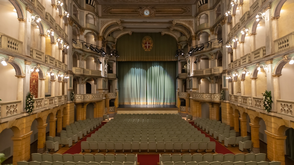 An Historical Italian Theater