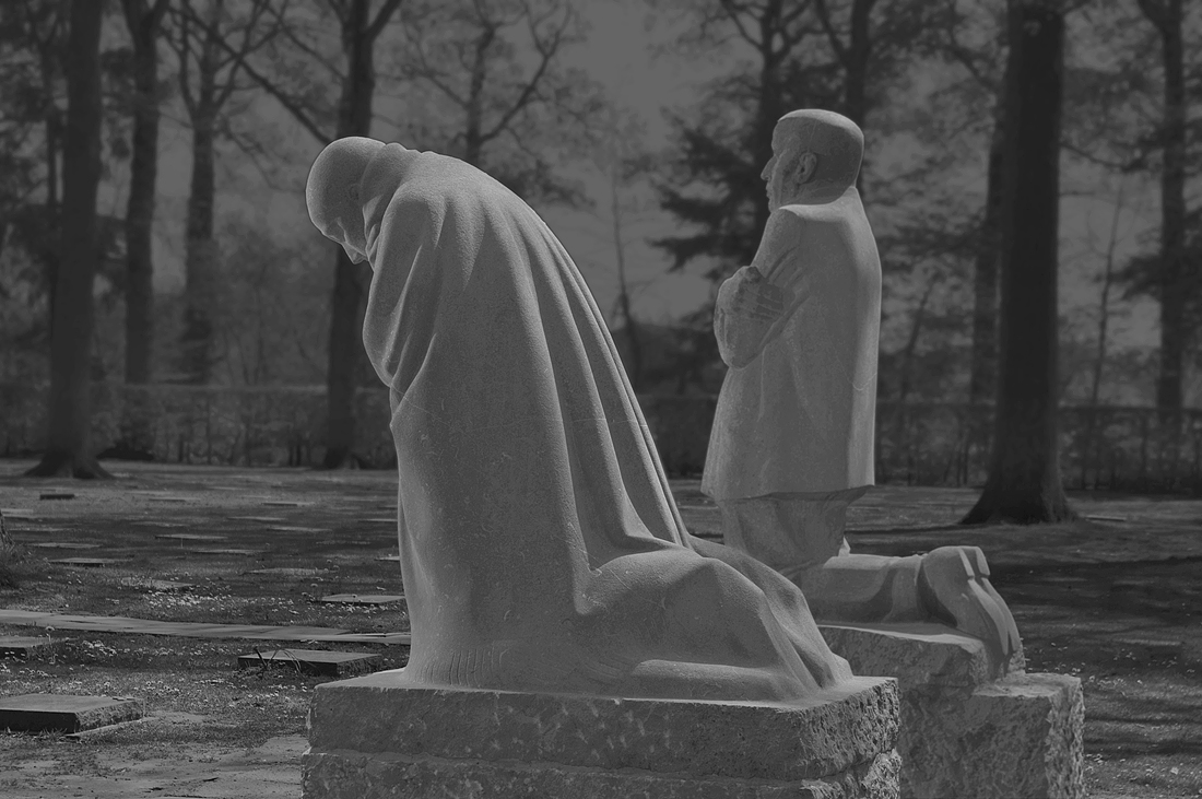 THE GRIEVING PARENTS   of Käthe Kollwitz 