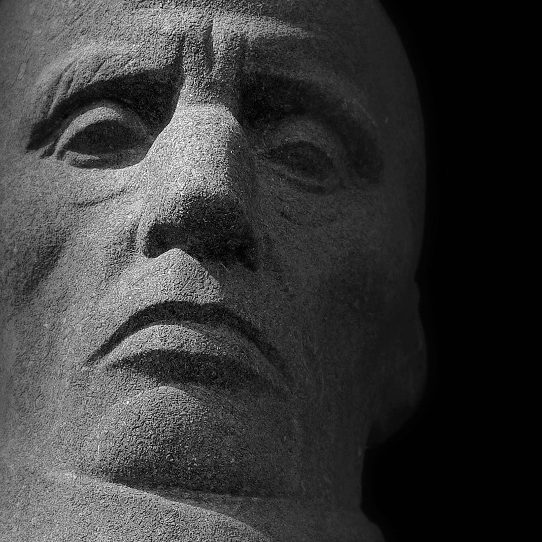 THE GRIEVING PARENTS   of Käthe Kollwitz 