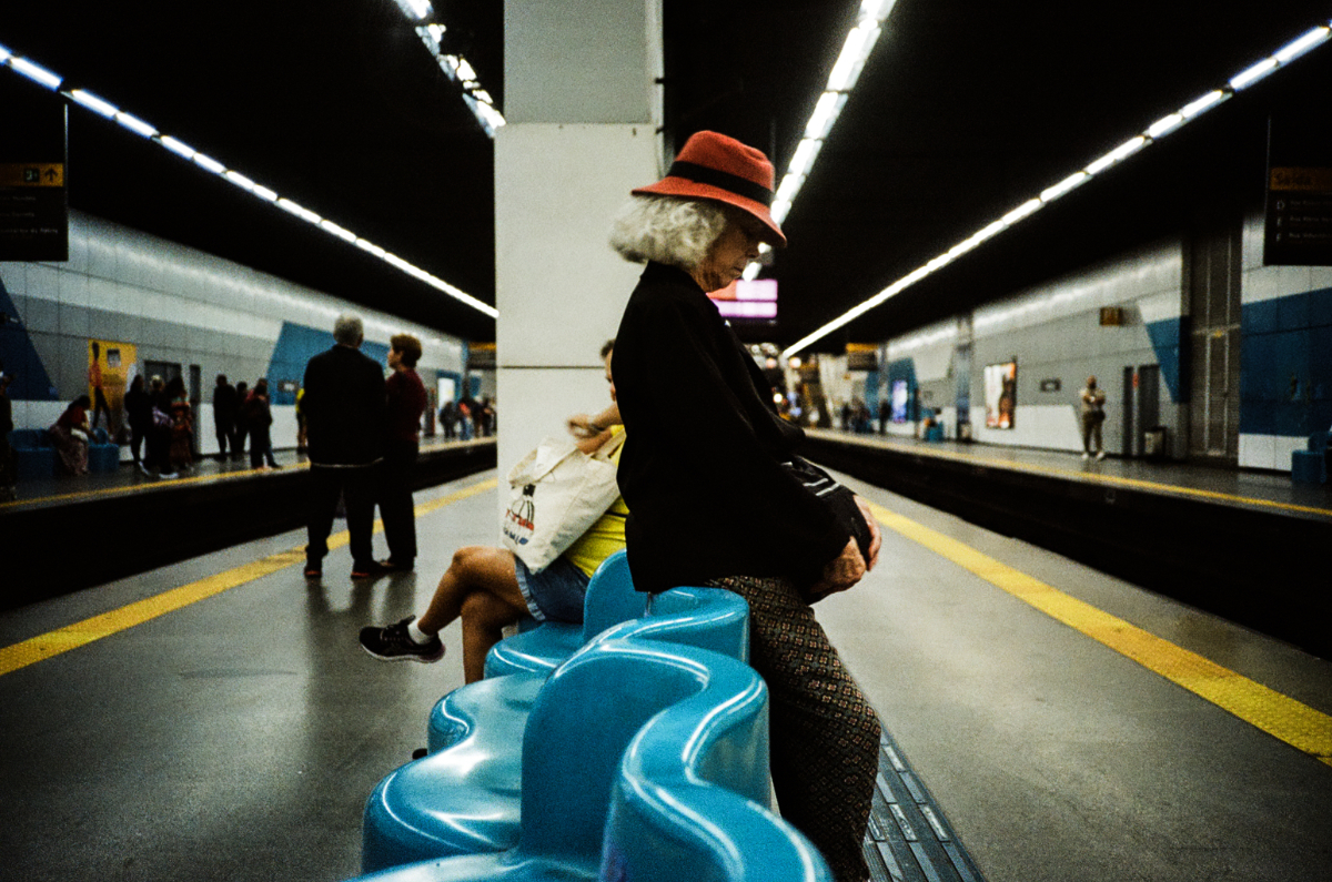 Spaces of Waiting / States of Pause