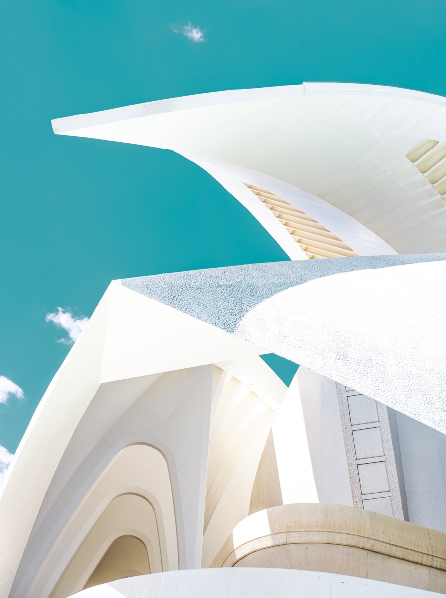 Futuristic Elegance in Architecture